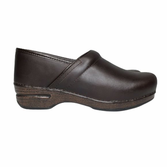 dansko xp professional clogs